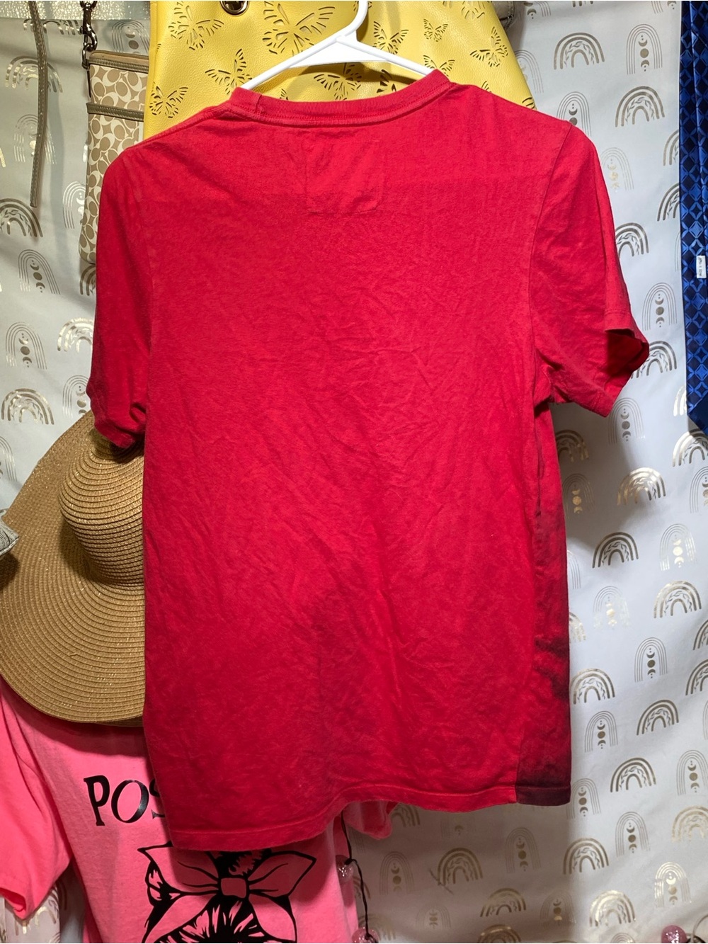 GUESS Red and Black Tie-Dye Logo Tee - Picture 5 of 5